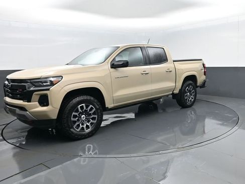Used 2023 Chevrolet Colorado Z71 w/ Z71 Convenience Package 2 AWD/4WD image 1