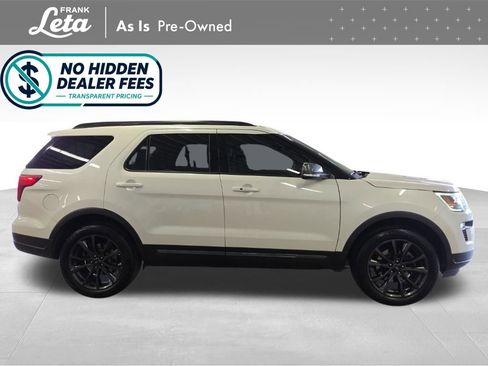 Used 2018 Ford Explorer XLT w/ Equipment Group 202A AWD/4WD image 8