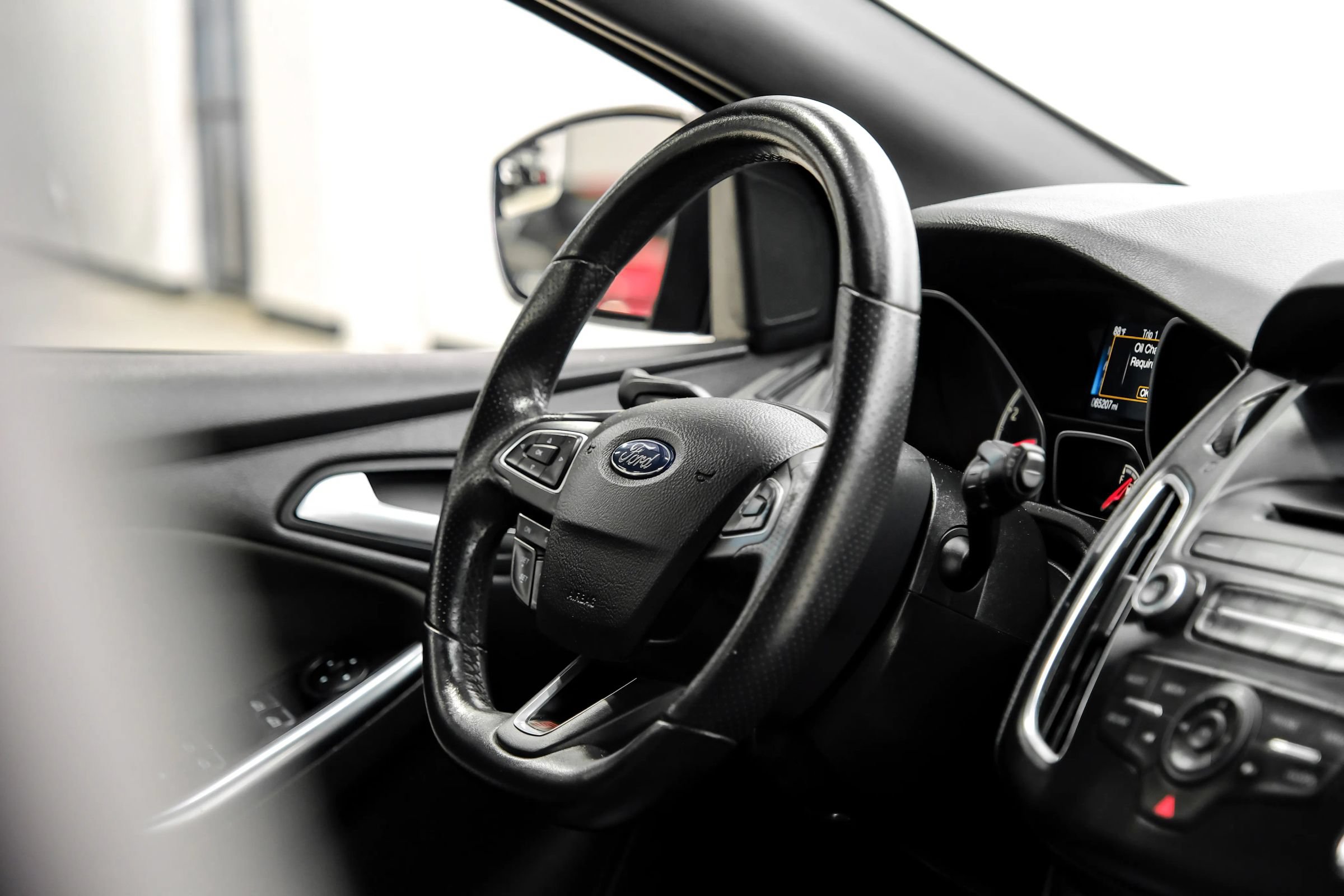 Used 2017 Ford Focus ST FWD image 14