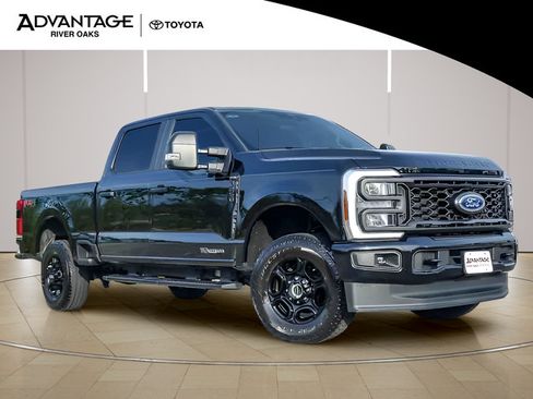 Used 2024 Ford F250 XL w/ STX Appearance Package AWD/4WD image 2