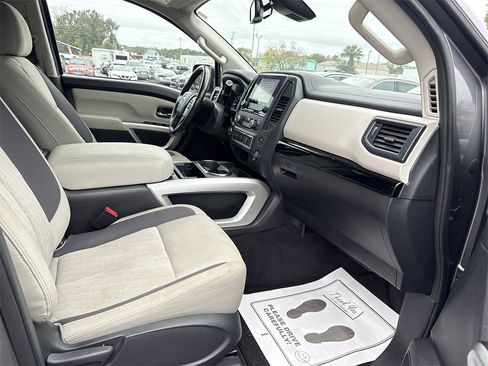Certified 2023 Nissan Titan SV w/ SV Convenience Package image 19