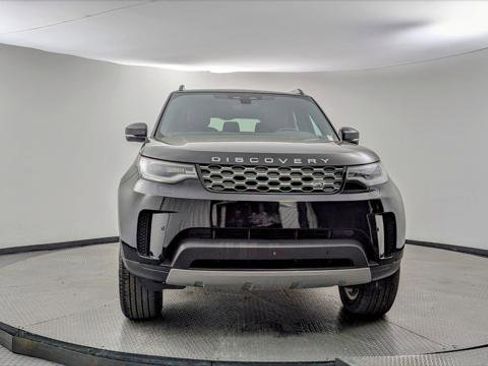 Used 2023 Land Rover Discovery S image 12