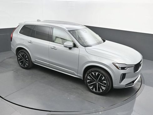 Certified 2026 Volvo XC90 B6 Ultra AWD/4WD image 29