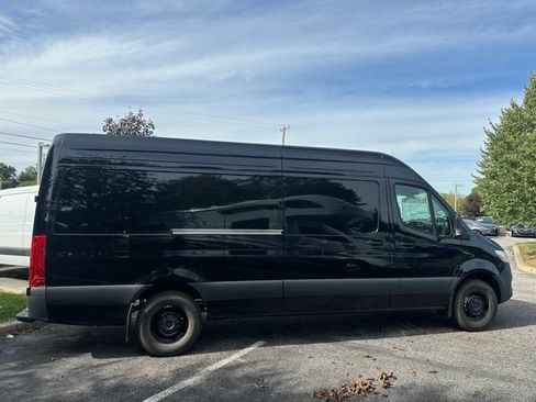 Used 2026 Mercedes-Benz Sprinter 2500 image 6