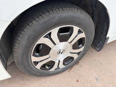 Used 2015 Honda Civic Hybrid Sedan image 9