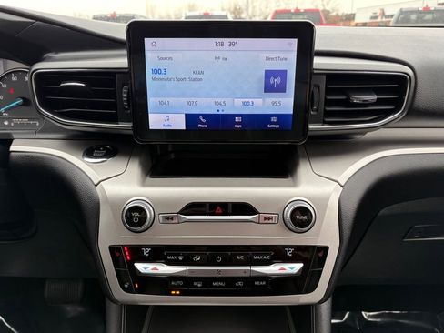 Used 2021 Ford Explorer XLT w/ Equipment Group 202A image 26