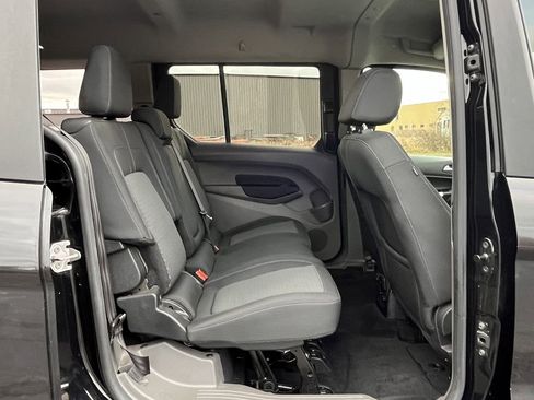 Used 2021 Ford Transit Connect XLT image 18
