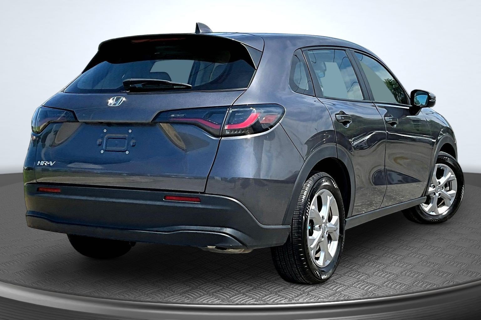 Used 2024 Honda HR-V LX image 5