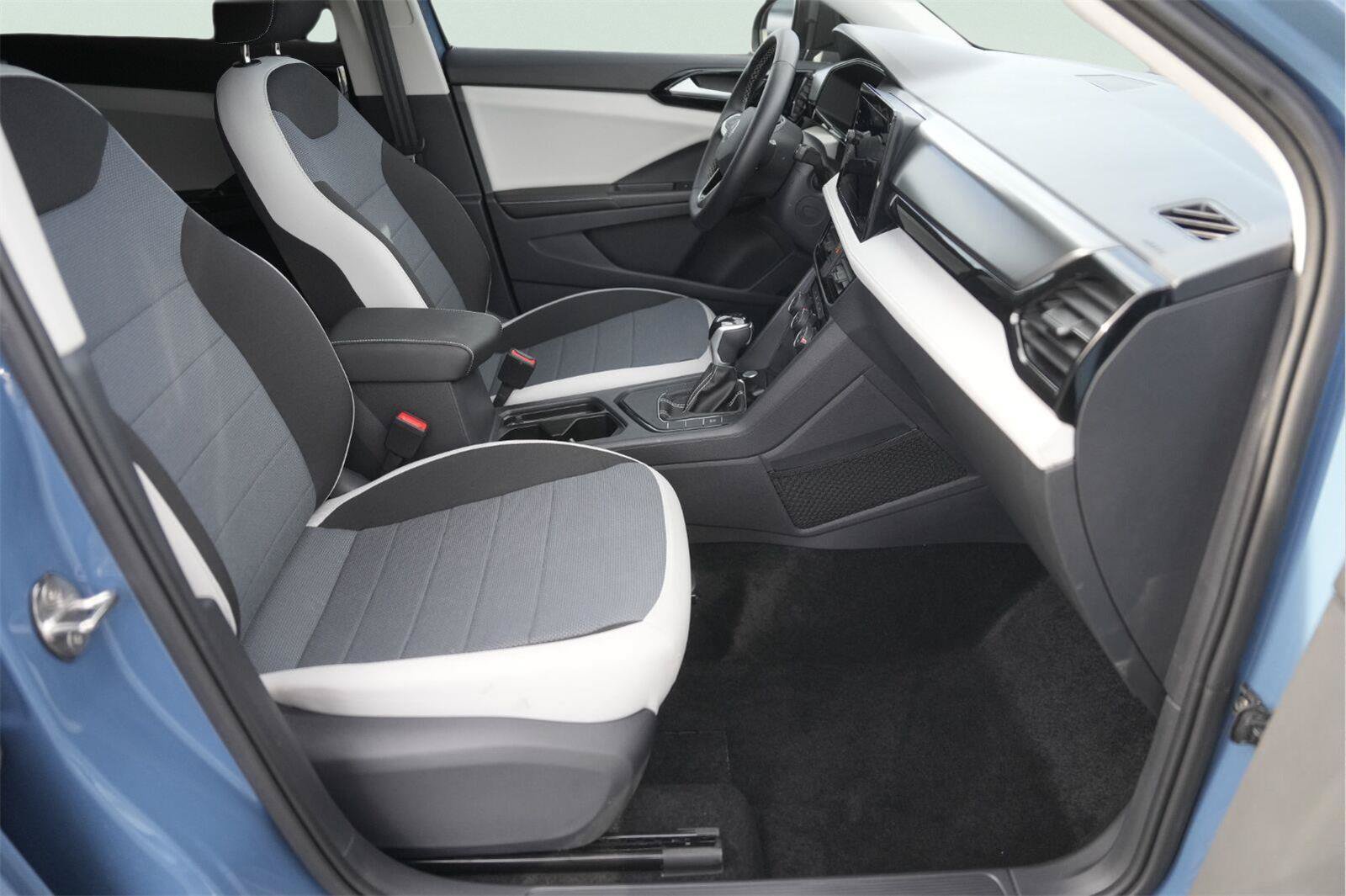 Used 2026 Volkswagen Taos S FWD image 18