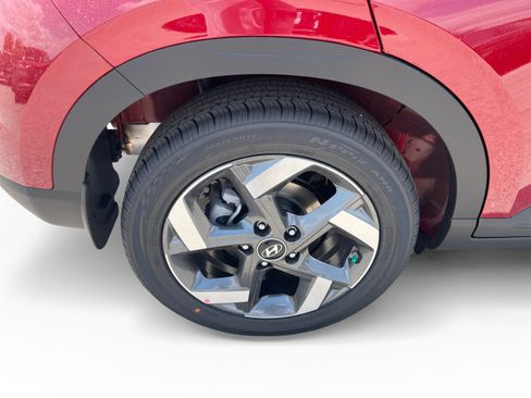 New 2025 Hyundai Venue Limited image 16