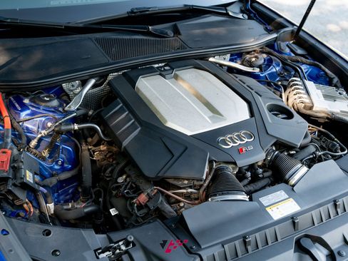 Used 2023 Audi RS 6 w/ Executive Package AWD/4WD image 37