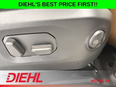 New 2026 Jeep Gladiator Sport AWD/4WD image 13