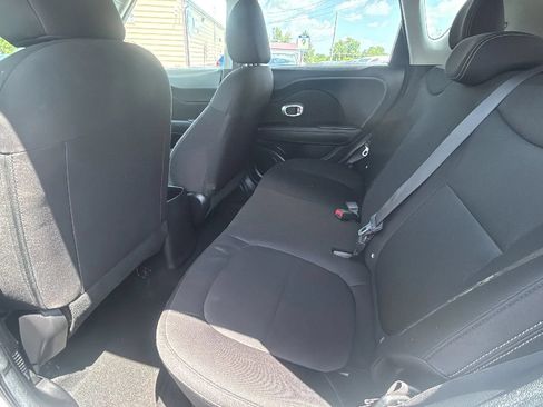 Used 2016 Kia Soul FWD image 27