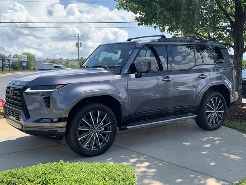 Used 2026 Lexus GX 550 AWD/4WD image 5