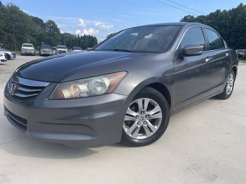 Used 2011 Honda Accord SE image 1