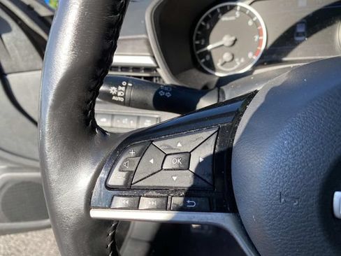 Used 2023 Nissan Altima 2.5 SV w/ SV Premium Package AWD/4WD image 15