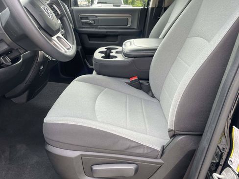 Used 2024 RAM 1500 Classic SLT AWD/4WD image 13