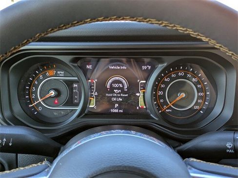 Used 2024 Jeep Wrangler Sahara image 26