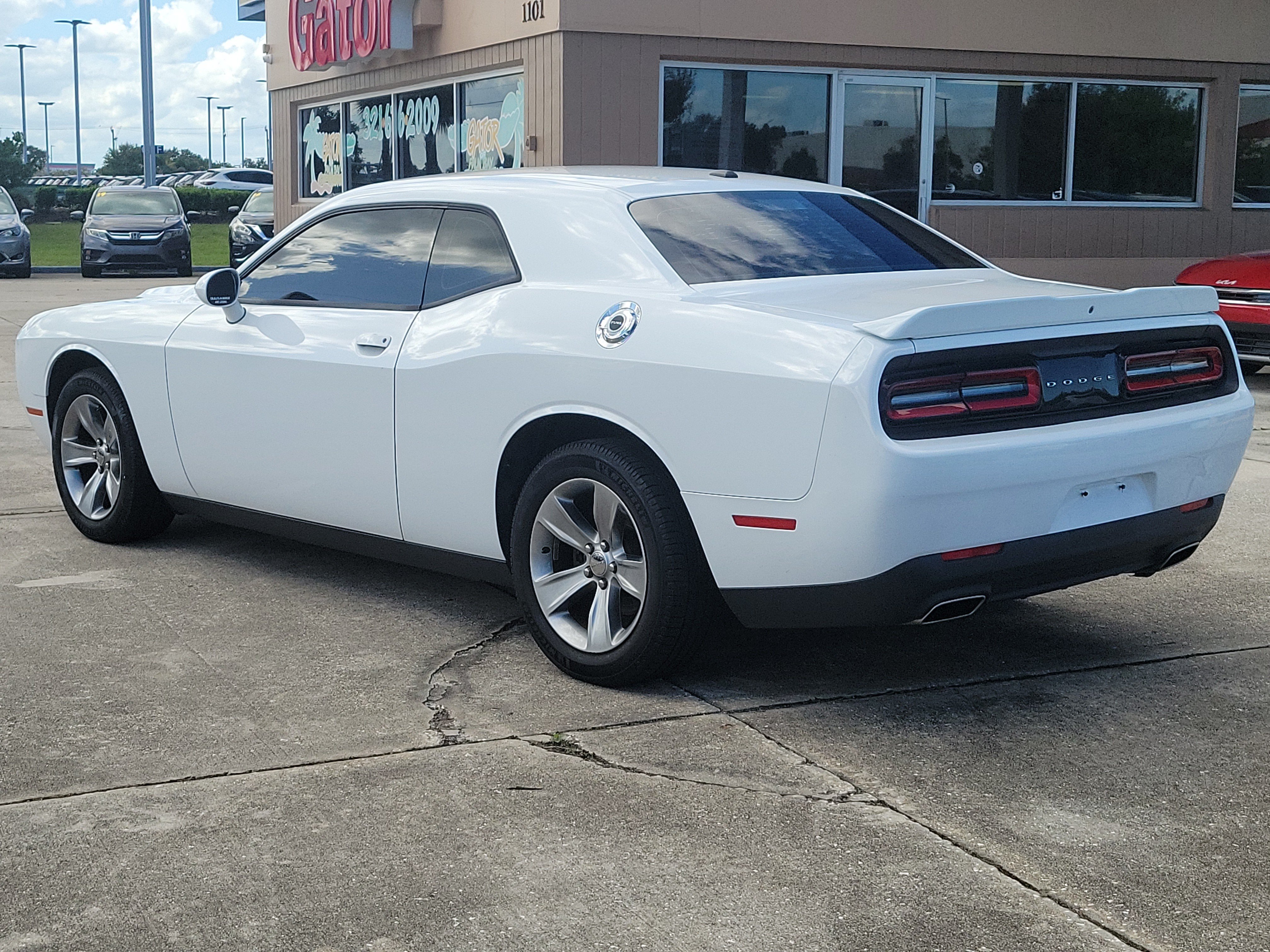 Used 2019 Dodge Challenger SXT RWD image 3