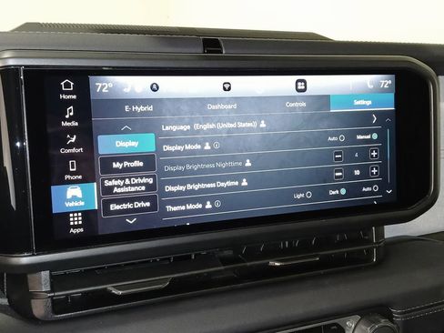 Used 2025 Jeep Wrangler Unlimited Sahara image 23