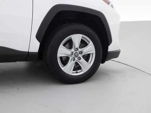 Used 2020 Toyota RAV4 XLE w/ Convenience Package AWD/4WD image 19