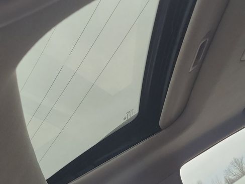 Used 2012 Hyundai Elantra SE image 30