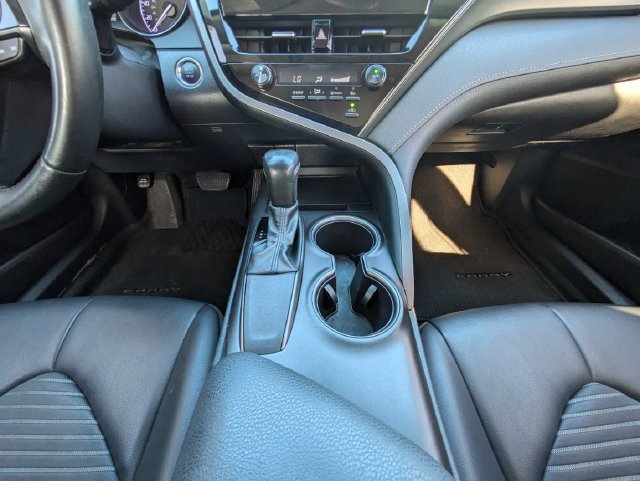 Used 2021 Toyota Camry SE w/ Convenience Package FWD image 22