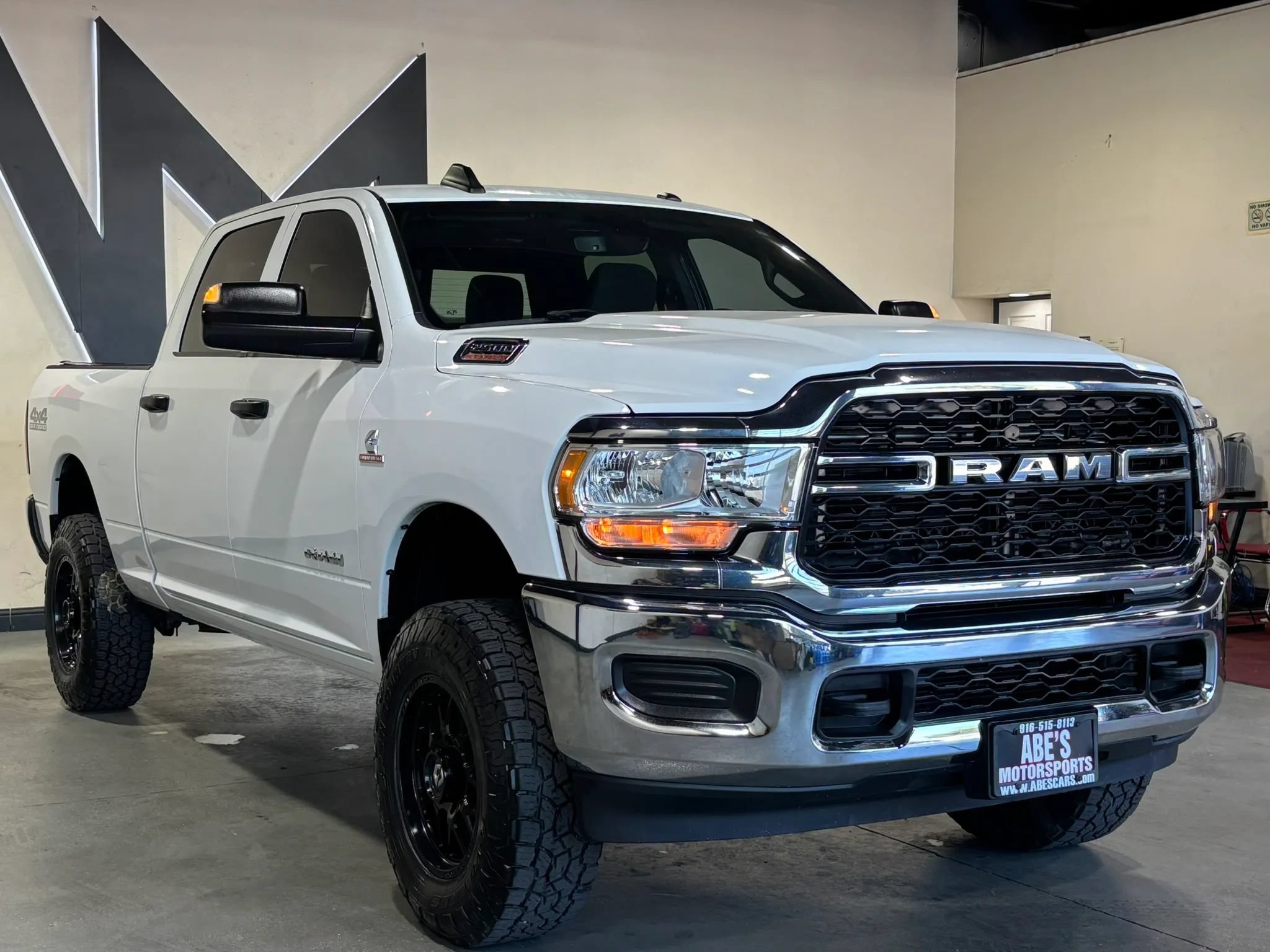 Used 2022 RAM 2500 Tradesman AWD/4WD image 3