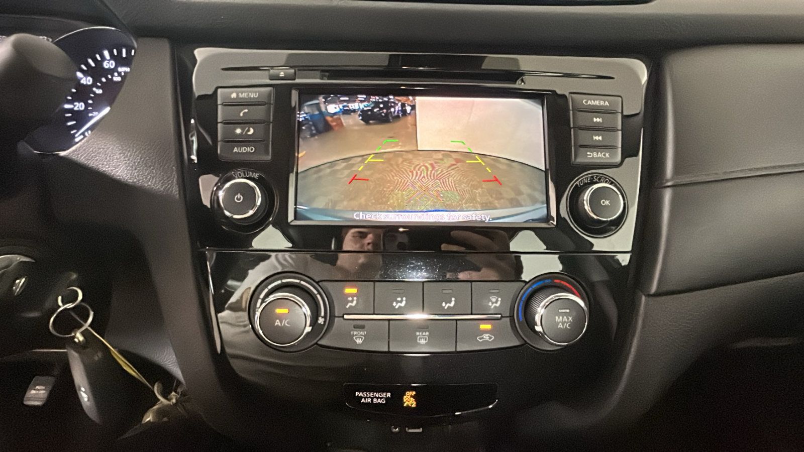 Used 2020 Nissan Rogue S FWD image 27
