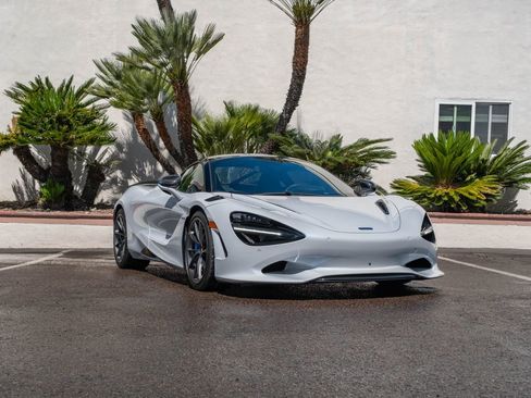 New 2026 McLaren 750S image 28