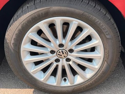 Used 2017 Volkswagen Passat 1.8T SE w/ SE Lighting Package FWD image 12