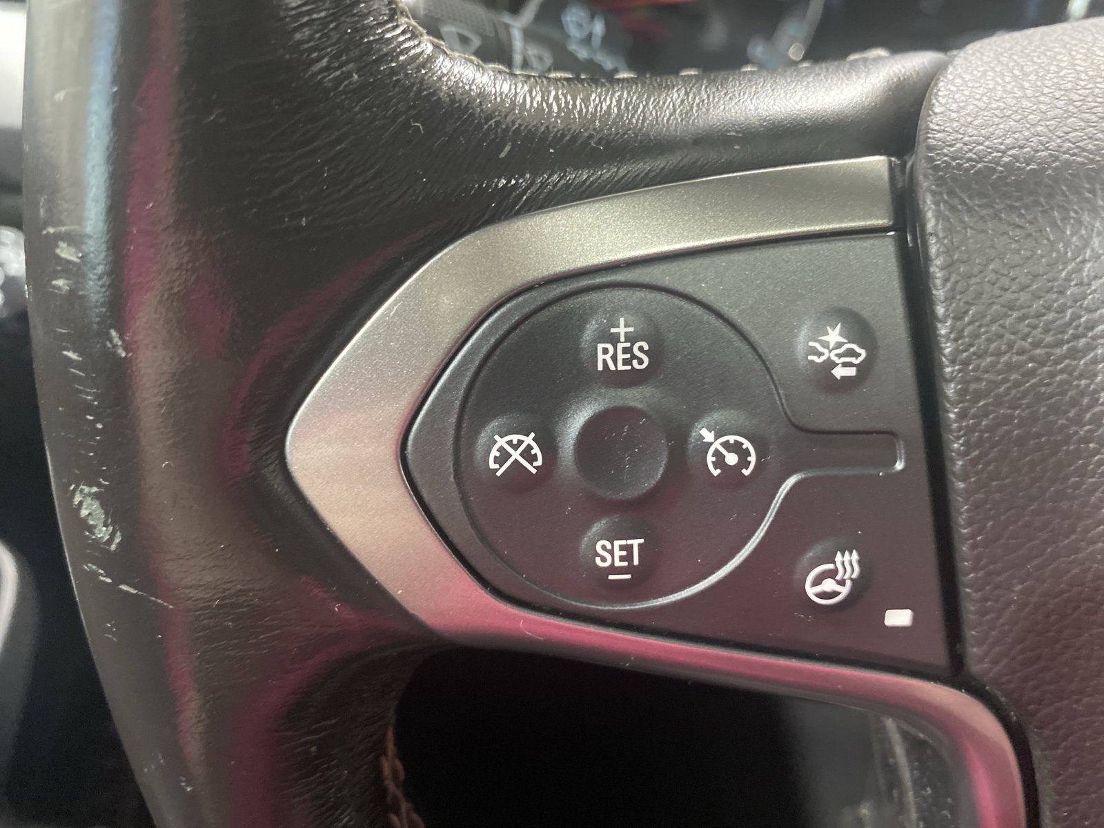 Used 2018 Chevrolet Suburban LT AWD/4WD image 28