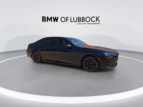 New 2026 BMW i7 xDrive60 AWD/4WD image 2