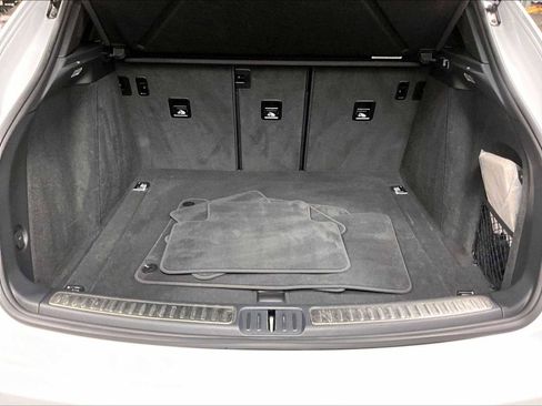 Used 2025 Porsche Macan image 39