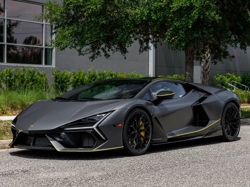 Used 2025 Lamborghini Revuelto AWD/4WD image 35