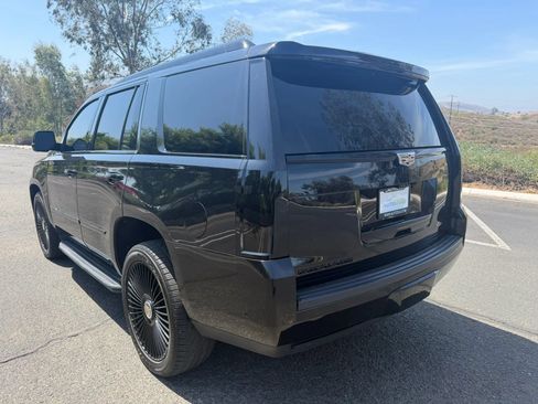 Used 2017 Cadillac Escalade Premium Luxury AWD/4WD image 3