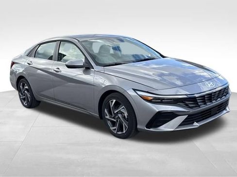 New 2026 Hyundai Elantra Limited image 7