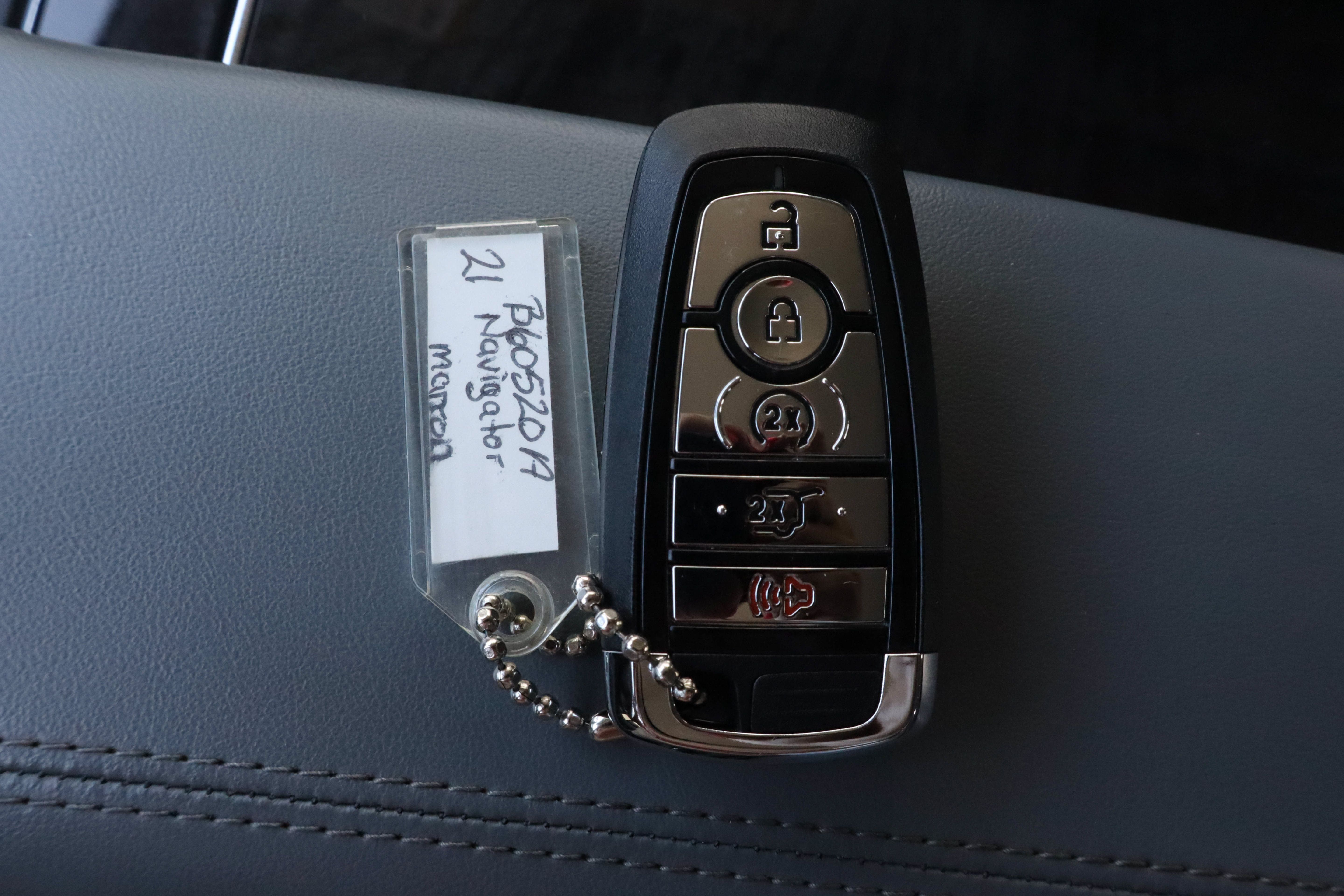 Used 2021 Lincoln Navigator Reserve AWD/4WD image 34