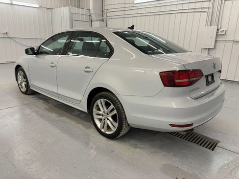 Used 2017 Volkswagen Jetta SEL Premium image 6