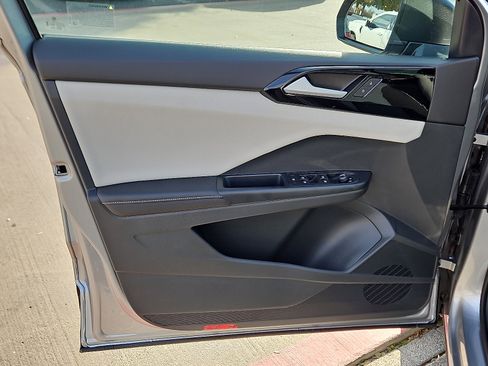 New 2026 Volkswagen Taos S image 11