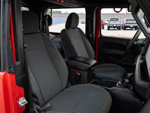Used 2024 Jeep Wrangler Sport AWD/4WD image 19