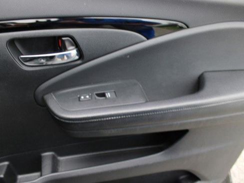 Used 2017 Honda Pilot Elite image 14