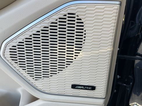 Used 2021 Jeep Grand Cherokee L Limited w/ MOPAR Finishing Package image 19