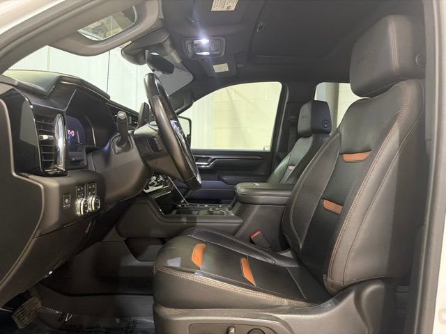Used 2024 GMC Sierra 3500 AT4 w/ AT4 Premium Plus Package AWD/4WD image 12