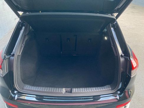 Used 2023 Audi Q4 e-tron Premium w/ Convenience Package image 18