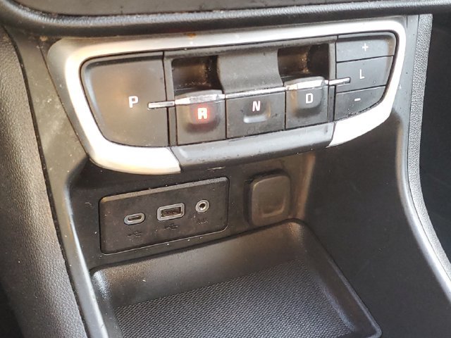 Used 2022 GMC Terrain SLE w/ Driver Convenience Package FWD image 28