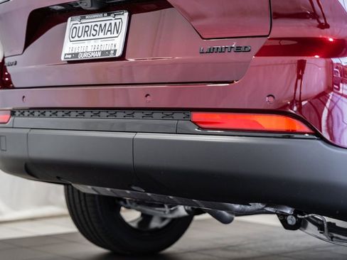 New 2025 Jeep Grand Cherokee Limited w/ Luxury Tech Group II image 9