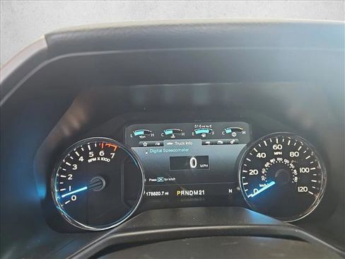 Used 2015 Ford F150 Lariat w/ Equipment Group 502A Luxury image 15