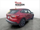 Used 2022 Ford Escape SE w/ SE Sport Appearance Package image 2