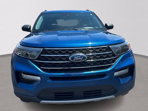Used 2022 Ford Explorer XLT w/ Equipment Group 202A RWD image 3